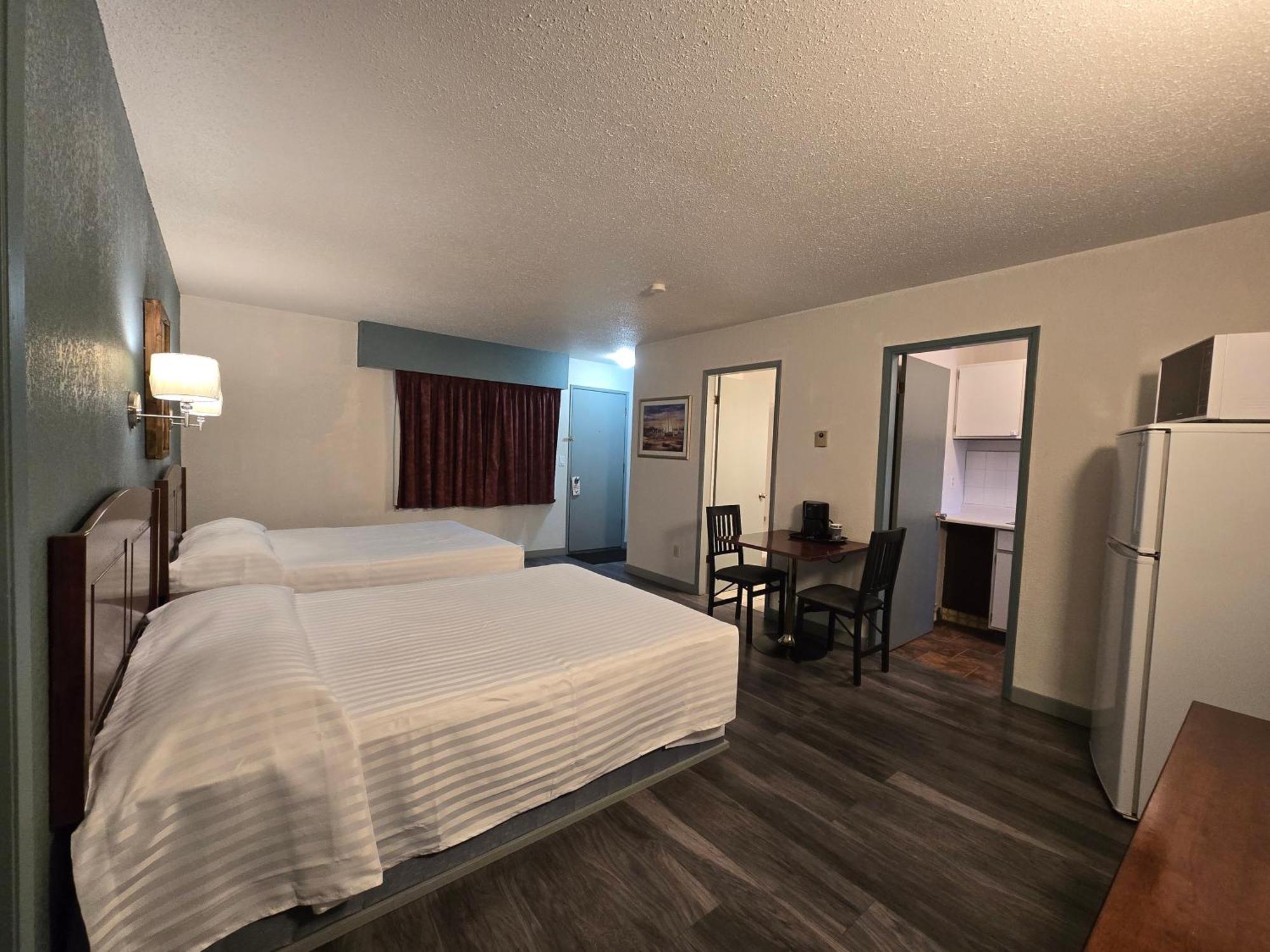 Alpine Inn Valemount Extérieur photo